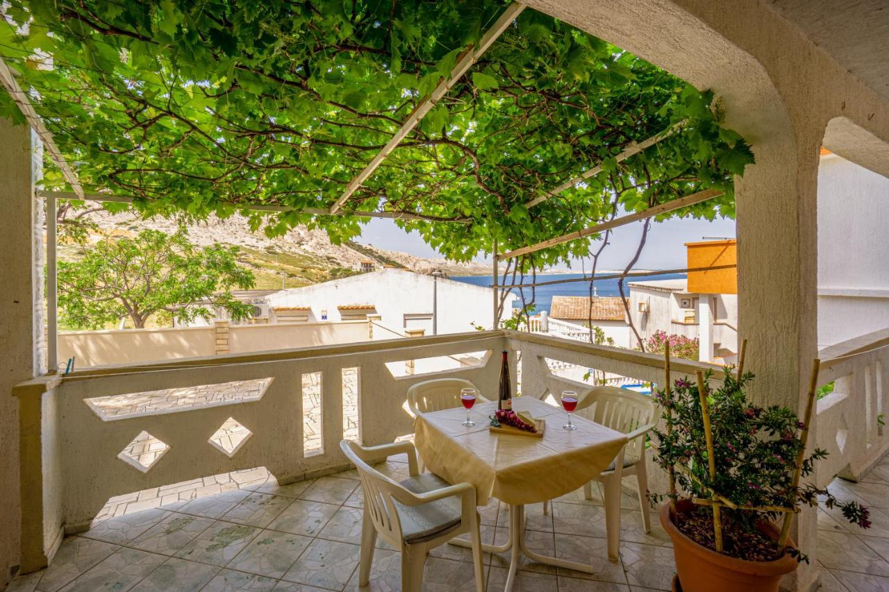 Apartment Asta View Over Sea Reed Landscape And Bay Metajna